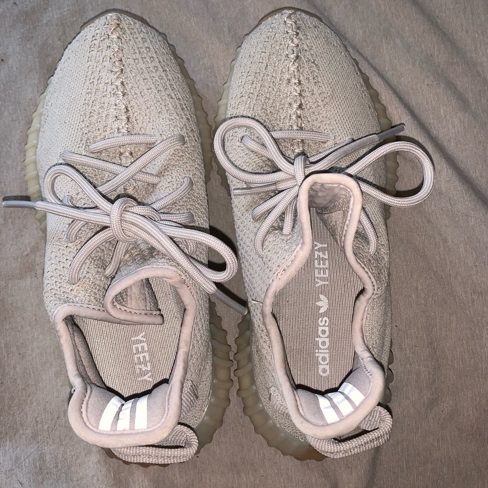 Yeezy boost 350 grey color